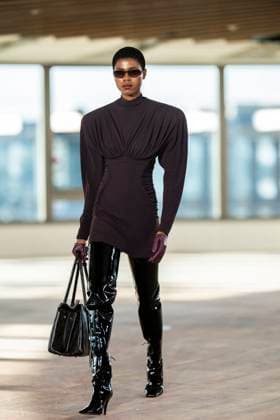 PFW - Stella McCartney Runway A model presents a creation by Stella McCartney for the Womenswear Ready-to-wear Fall-Winter 2025 2026 collection as part of the Paris Fashion Week, in Paris on March 5, 2025. Photo by Eliot Blondet ABACAPRESS.COM Paris France  Copyright: xBlondetxEliot ABACAx