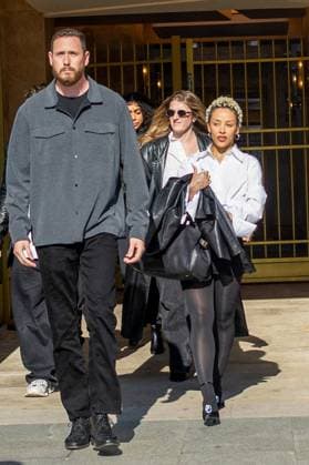 Doja Cat goes shopping at Bulgari Place Vendôme on the sidelines of Paris Fashion Week PFW Doja Cat goes shopping at Bulgari Place Vendôme on the sidelines of Paris Fashion Week PFW in Paris, France, March 5, 2025 Yehiel Chekroune Bestimage Doja Cat goes shopping at Bulgari Place Vendome on the sidelines of Paris Fashion Week PFW in Paris, France, March 5, 2025 Paris France  Copyright: xYehielxChekrounex xBestimagexYehielxChekrounex xBestimagex