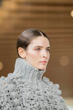 PFW - Stella McCartney Runway A model presents a creation by Stella McCartney for the Womenswear Ready-to-wear Fall-Winter 2025 2026 collection as part of the Paris Fashion Week, in Paris on March 5, 2025. Photo by Eliot Blondet ABACAPRESS.COM Paris France  Copyright: xBlondetxEliot ABACAx