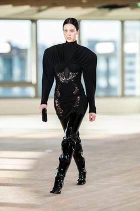 PFW - Stella McCartney Runway A model presents a creation by Stella McCartney for the Womenswear Ready-to-wear Fall-Winter 2025 2026 collection as part of the Paris Fashion Week, in Paris on March 5, 2025. Photo by Eliot Blondet ABACAPRESS.COM Paris France  Copyright: xBlondetxEliot ABACAx