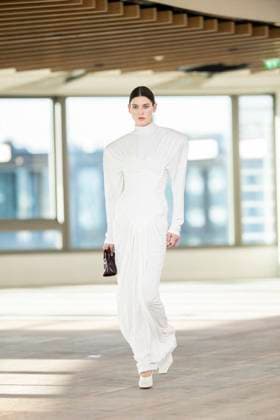 PFW - Stella McCartney Runway A model presents a creation by Stella McCartney for the Womenswear Ready-to-wear Fall-Winter 2025 2026 collection as part of the Paris Fashion Week, in Paris on March 5, 2025. Photo by Eliot Blondet ABACAPRESS.COM Paris France  Copyright: xBlondetxEliot ABACAx