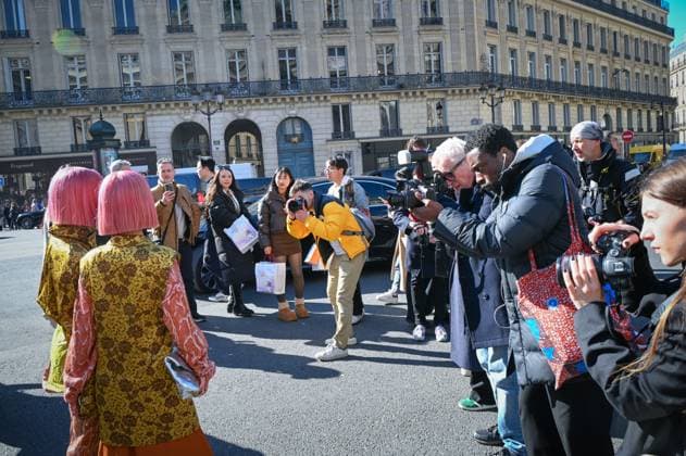 Fashion Week, defile Dries Van Noten pret a porter femme, Automne Hiver 2025 2026 Ami et Au ya Suzuki 441362 2025 03 05 Paris France  Copyright: xBarbaraxNeymanx xStarfacex STAR_441362_001