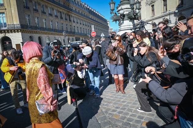 Fashion Week, defile Dries Van Noten pret a porter femme, Automne Hiver 2025 2026 Ami et Au ya Suzuki 441362 2025 03 05 Paris France  Copyright: xBarbaraxNeymanx xStarfacex STAR_441362_017