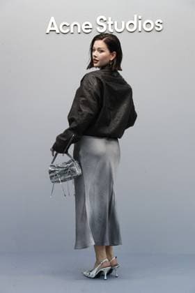 Photocall of Acne Studios Womens Fashion Show Ready to Wear Fall Winter 2025 2026 at Paris Fashion Week PFW Jessica Alexander Photocall of Acne Studios Fashion Show Ready to Wear Collection Fall Winter 2025 2026 at Paris Fashion Week, on March 5th, 2025 Photocall of Acne Studios Fashion Show Ready to Wear Collection Fall Winter 2025 2026 at Paris Fashion Week, on March 5th, 2025 Paris France  Copyright: xChristophexClovisx xBestimagexChristophexClovisx xBestimagex