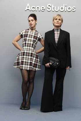 Entertainment Bilder des Tages Photocall of Acne Studios Womens Fashion Show Ready to Wear Fall Winter 2025 2026 at Paris Fashion Week PFW Judith Godrèche and daughter Tess Barthélémy Photocall of Acne Studios Fashion Show Ready to Wear Collection Fall Winter 2025 2026 at Paris Fashion Week, on March 5th, 2025 Paris France  Copyright: xChristophexClovisx xBestimagexChristophexClovisx xBestimagex