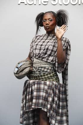 Photocall du défilé Acne Studios Mode Féminine Prêt À Porter Automne Hiver 2025 2026 lors de la Fashion Week de Paris PFW Doechii Photocall of Acne Studios Fashion Show Ready to Wear Collection Fall Winter 2025 2026 at Paris Fashion Week, on March 5th, 2025 Paris France  Copyright: xChristophexClovisx xBestimagexChristophexClovisx xBestimagex