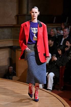 PFW Julie Kegels Runway A model walks the runway during Julie Kegels show during Paris Fashion Week in Paris, France on March 5, 2025. Photo by Julien Reynaud APS-Medias ABACAPRESS.COM Paris France  Copyright: xReynaudxJulien APS-Medias ABACAx