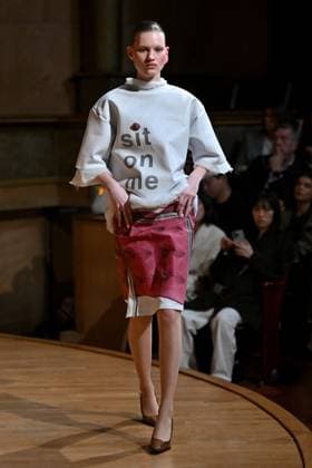PFW Julie Kegels Runway A model walks the runway during Julie Kegels show during Paris Fashion Week in Paris, France on March 5, 2025. Photo by Julien Reynaud APS-Medias ABACAPRESS.COM Paris France  Copyright: xReynaudxJulien APS-Medias ABACAx