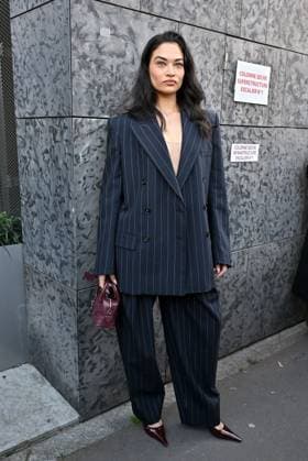 PFW Stella McCartney Outside Arrivals Shanina Shaik arriving at Stella McCartney show during Paris Fashion Week in Paris, France on March 5, 2025. Photo by Julien Reynaud APS-Medias ABACAPRESS.COM Paris France  Copyright: xReynaudxJulien APS-Medias ABACAx