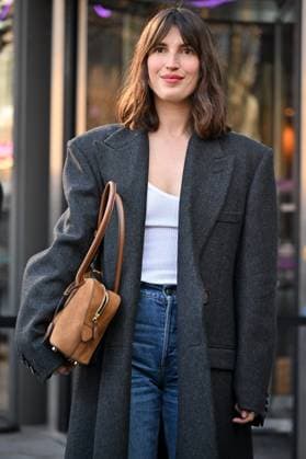 PFW Stella McCartney Outside Arrivals Jeanne Damas arriving at Stella McCartney show during Paris Fashion Week in Paris, France on March 5, 2025. Photo by Julien Reynaud APS-Medias ABACAPRESS.COM Paris France  Copyright: xReynaudxJulien APS-Medias ABACAx