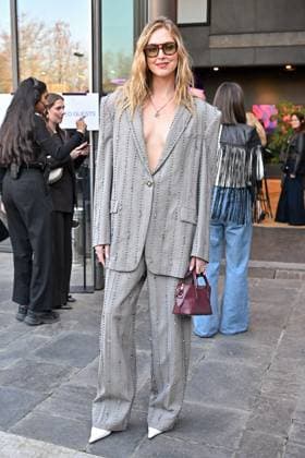 PFW Stella McCartney Outside Arrivals Chiara Ferragni arriving at Stella McCartney show during Paris Fashion Week in Paris, France on March 5, 2025. Photo by Julien Reynaud APS-Medias ABACAPRESS.COM Paris France  Copyright: xReynaudxJulien APS-Medias ABACAx