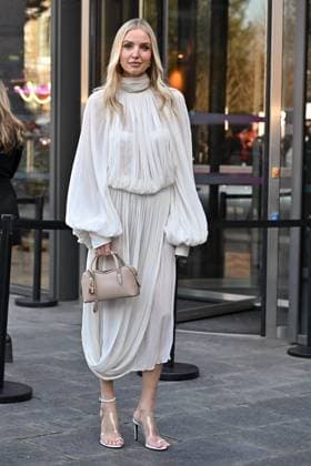 PFW Stella McCartney Outside Arrivals Leonie Hanne arriving at Stella McCartney show during Paris Fashion Week in Paris, France on March 5, 2025. Photo by Julien Reynaud APS-Medias ABACAPRESS.COM Paris France  Copyright: xReynaudxJulien APS-Medias ABACAx
