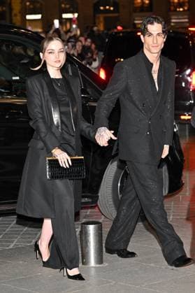 PFW Tom Ford Outside Arrivals Dove Cameron, Damiano David arriving at Tom Ford show during Paris Fashion Week in Paris, France on March 5, 2025. Photo by Julien Reynaud APS-Medias ABACAPRESS.COM Paris France  Copyright: xReynaudxJulien APS-Medias ABACAx