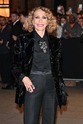 PFW Tom Ford Outside Arrivals Marisa Berenson arriving at Tom Ford show during Paris Fashion Week in Paris, France on March 5, 2025. Photo by Julien Reynaud APS-Medias ABACAPRESS.COM Paris France  Copyright: xReynaudxJulien APS-Medias ABACAx