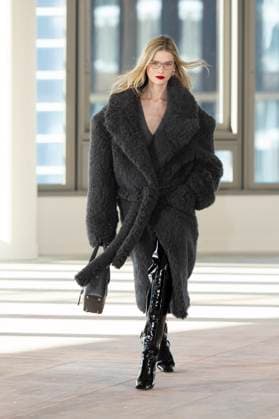 . 05 03 2025. Paris, France. Stella McCartney show at Paris Fashion Week for Autumn Winter 25 .  xi-Imagesx IIM-25784-0005
