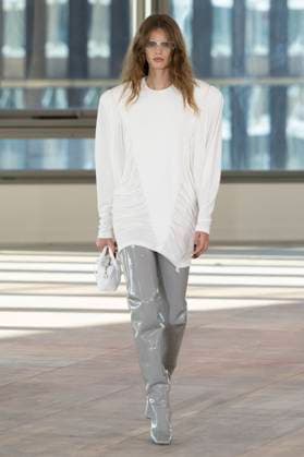 . 05 03 2025. Paris, France. Stella McCartney show at Paris Fashion Week for Autumn Winter 25 .  xi-Imagesx IIM-25784-0027