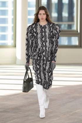 . 05 03 2025. Paris, France. Stella McCartney show at Paris Fashion Week for Autumn Winter 25 .  xi-Imagesx IIM-25784-0071