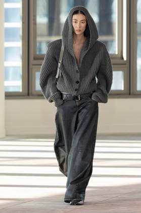 . 05 03 2025. Paris, France. Stella McCartney show at Paris Fashion Week for Autumn Winter 25 .  xi-Imagesx IIM-25784-0073