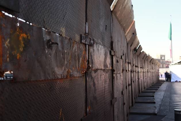Metal Fences Placement To Protect National Palace For Protests Metal fences are seen in front of the National Palace as a security measure to stop the demonstrators for the upcoming protest on International Women s Day. on March 5, 2025 in Mexico City, Mexico. (Photo by Carlos Santiago Eyepix Group) Copyright: xCarlosxSantiago xEyepixxGroupx CS_05032025_145735