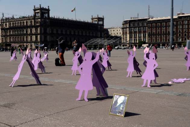 Collectives of mothers of missing persons set up cardboard silhouettes representing the victims of femicide in the main square Zocalo demanding justice for all femicides in Mexico prior to International Women s Day. on March 5, 2025 in Mexico City, Mexico. Mexico City Mexico - ZUMAe321 20250305_zia_e321_094 Copyright: xLuisxBarronx