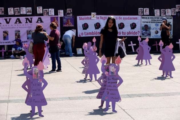 March 5, 2025 in Mexico City, Mexico: Collectives of mothers of missing persons set up cardboard silhouettes representing the victims of femicide in the main square Zocalo demanding justice for all femicides in Mexico prior to International Women s Day. Mexico City Mexico - ZUMAe321 20250305_zia_e321_098 Copyright: xLuisxBarronx