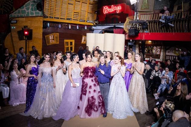 PFW - Christophe Guillarme Runway Delphine Wespiser and Christophe Guillarme with other models present creations by Christophe Guillarme for the Womenswear Ready-to-wear Fall-Winter 2025 2026 collection as part of the Paris Fashion Week on March 5, 2025 in Paris, France. Photo by Alexis Jumeau ABACAPRESS.COM Paris France  Copyright: xJumeauxAlexis ABACAx