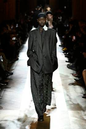 Dries van Noten Ready to wear fall winter 2025 26 Paris March 2025 Dries van Noten Ready to wear fall winter 2025 26 Paris March 2025, Credit:Zeppelin Avalon  Copyright: xZeppelinx xAvalonx 0972553252