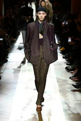 Dries van Noten Ready to wear fall winter 2025 26 Paris March 2025 Dries van Noten Ready to wear fall winter 2025 26 Paris March 2025, Credit:Zeppelin Avalon  Copyright: xZeppelinx xAvalonx 0972553284