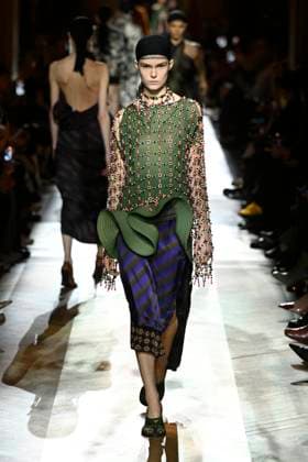 Dries van Noten Ready to wear fall winter 2025 26 Paris March 2025 Dries van Noten Ready to wear fall winter 2025 26 Paris March 2025, Credit:Zeppelin Avalon  Copyright: xZeppelinx xAvalonx 0972553434