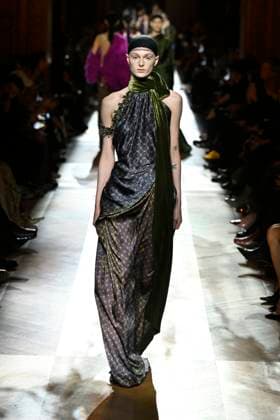Dries van Noten Ready to wear fall winter 2025 26 Paris March 2025 Dries van Noten Ready to wear fall winter 2025 26 Paris March 2025, Credit:Zeppelin Avalon  Copyright: xZeppelinx xAvalonx 0972553468