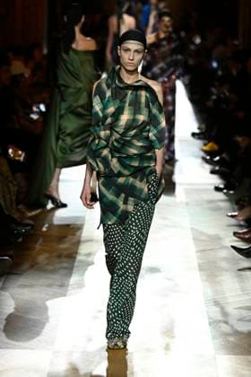 Dries van Noten Ready to wear fall winter 2025 26 Paris March 2025 Dries van Noten Ready to wear fall winter 2025 26 Paris March 2025, Credit:Zeppelin Avalon  Copyright: xZeppelinx xAvalonx 0972553521