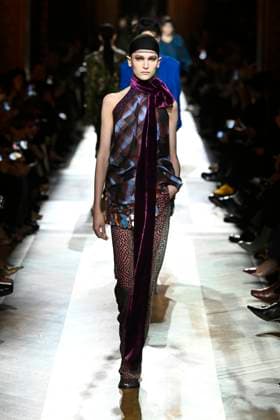 Dries van Noten Ready to wear fall winter 2025 26 Paris March 2025 Dries van Noten Ready to wear fall winter 2025 26 Paris March 2025, Credit:Zeppelin Avalon  Copyright: xZeppelinx xAvalonx 0972553538