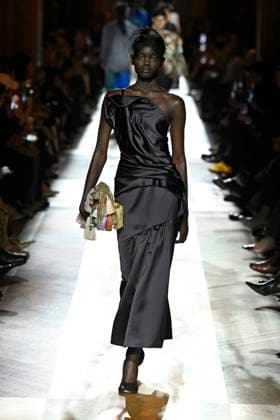 Dries van Noten Ready to wear fall winter 2025 26 Paris March 2025 Dries van Noten Ready to wear fall winter 2025 26 Paris March 2025, Credit:Zeppelin Avalon  Copyright: xZeppelinx xAvalonx 0972553609