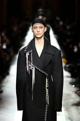 Dries van Noten Ready to wear fall winter 2025 26 Paris March 2025 Dries van Noten Ready to wear fall winter 2025 26 Paris March 2025, Credit:Zeppelin Avalon  Copyright: xZeppelinx xAvalonx 0972553758