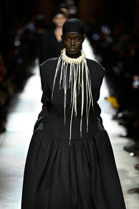 Dries van Noten Ready to wear fall winter 2025 26 Paris March 2025 Dries van Noten Ready to wear fall winter 2025 26 Paris March 2025, Credit:Zeppelin Avalon  Copyright: xZeppelinx xAvalonx 0972553830
