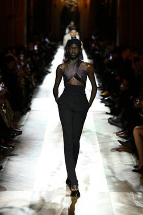 Dries van Noten Ready to wear fall winter 2025 26 Paris March 2025 Dries van Noten Ready to wear fall winter 2025 26 Paris March 2025, Credit:Zeppelin Avalon  Copyright: xZeppelinx xAvalonx 0972553919
