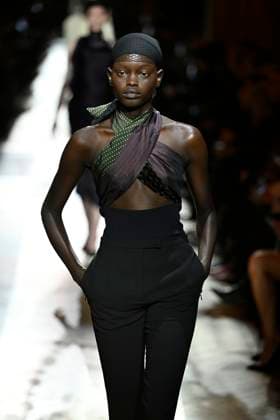 Dries van Noten Ready to wear fall winter 2025 26 Paris March 2025 Dries van Noten Ready to wear fall winter 2025 26 Paris March 2025, Credit:Zeppelin Avalon  Copyright: xZeppelinx xAvalonx 0972553933