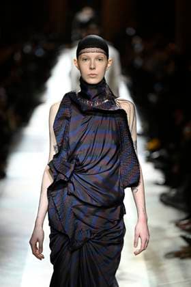 Dries van Noten Ready to wear fall winter 2025 26 Paris March 2025 Dries van Noten Ready to wear fall winter 2025 26 Paris March 2025, Credit:Zeppelin Avalon  Copyright: xZeppelinx xAvalonx 0972553999