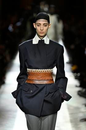 Dries van Noten Ready to wear fall winter 2025 26 Paris March 2025 Dries van Noten Ready to wear fall winter 2025 26 Paris March 2025, Credit:Zeppelin Avalon  Copyright: xZeppelinx xAvalonx 0972554098