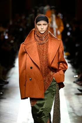 Dries van Noten Ready to wear fall winter 2025 26 Paris March 2025 Dries van Noten Ready to wear fall winter 2025 26 Paris March 2025, Credit:Zeppelin Avalon  Copyright: xZeppelinx xAvalonx 0972554384