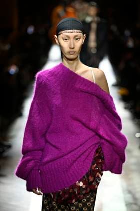 Dries van Noten Ready to wear fall winter 2025 26 Paris March 2025 Dries van Noten Ready to wear fall winter 2025 26 Paris March 2025, Credit:Zeppelin Avalon  Copyright: xZeppelinx xAvalonx 0972554568