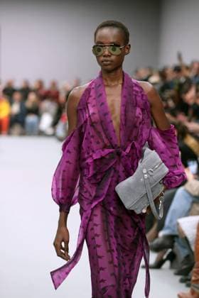 Acne Studios Ready to wear fall winter 2025 26 Paris March 2025 Acne Studios Ready to wear fall winter 2025 26 Paris March 2025, Credit:Zeppelin Avalon  Copyright: xZeppelinx xAvalonx 0972549001