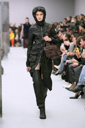Acne Studios Ready to wear fall winter 2025 26 Paris March 2025 Acne Studios Ready to wear fall winter 2025 26 Paris March 2025, Credit:Zeppelin Avalon  Copyright: xZeppelinx xAvalonx 0972549107