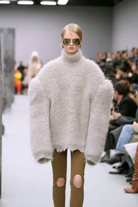 Acne Studios Ready to wear fall winter 2025 26 Paris March 2025 Acne Studios Ready to wear fall winter 2025 26 Paris March 2025, Credit:Zeppelin Avalon  Copyright: xZeppelinx xAvalonx 0972549382