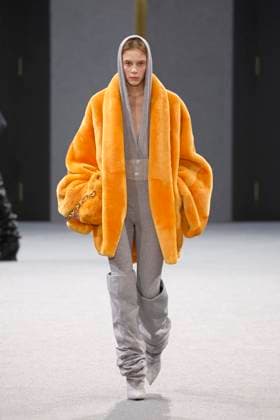 Balmain Studios Ready to wear fall winter 2025 26 Paris March 2025 Balmain Studios Ready to wear fall winter 2025 26 Paris March 2025, Credit:Zeppelin Avalon  Copyright: xZeppelinx xAvalonx 0972550156