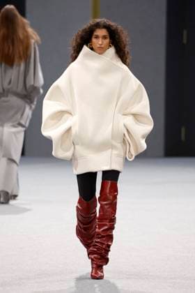 Balmain Studios Ready to wear fall winter 2025 26 Paris March 2025 Balmain Studios Ready to wear fall winter 2025 26 Paris March 2025, Credit:Zeppelin Avalon  Copyright: xZeppelinx xAvalonx 0972550266