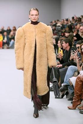 Acne Studios Ready to wear fall winter 2025 26 Paris March 2025 Acne Studios Ready to wear fall winter 2025 26 Paris March 2025, Credit:Zeppelin Avalon  Copyright: xZeppelinx xAvalonx 0972548829