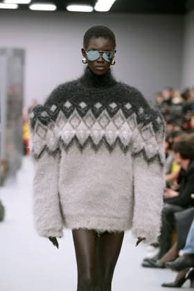 Acne Studios Ready to wear fall winter 2025 26 Paris March 2025 Acne Studios Ready to wear fall winter 2025 26 Paris March 2025, Credit:Zeppelin Avalon  Copyright: xZeppelinx xAvalonx 0972548910