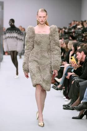 Acne Studios Ready to wear fall winter 2025 26 Paris March 2025 Acne Studios Ready to wear fall winter 2025 26 Paris March 2025, Credit:Zeppelin Avalon  Copyright: xZeppelinx xAvalonx 0972548963