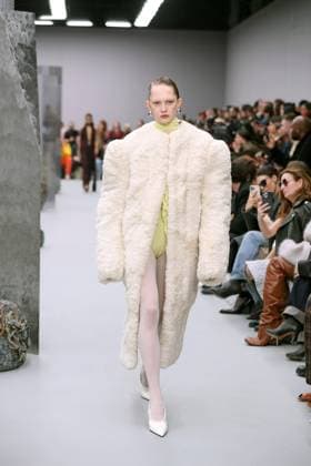 Acne Studios Ready to wear fall winter 2025 26 Paris March 2025 Acne Studios Ready to wear fall winter 2025 26 Paris March 2025, Credit:Zeppelin Avalon  Copyright: xZeppelinx xAvalonx 0972549533